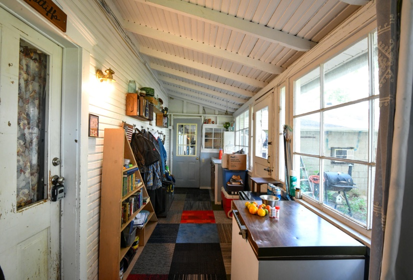 840 Victory Rd-34