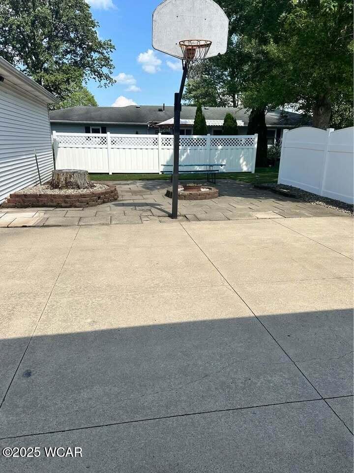 11242 Ottawa Drive, Ottawa, Ohio