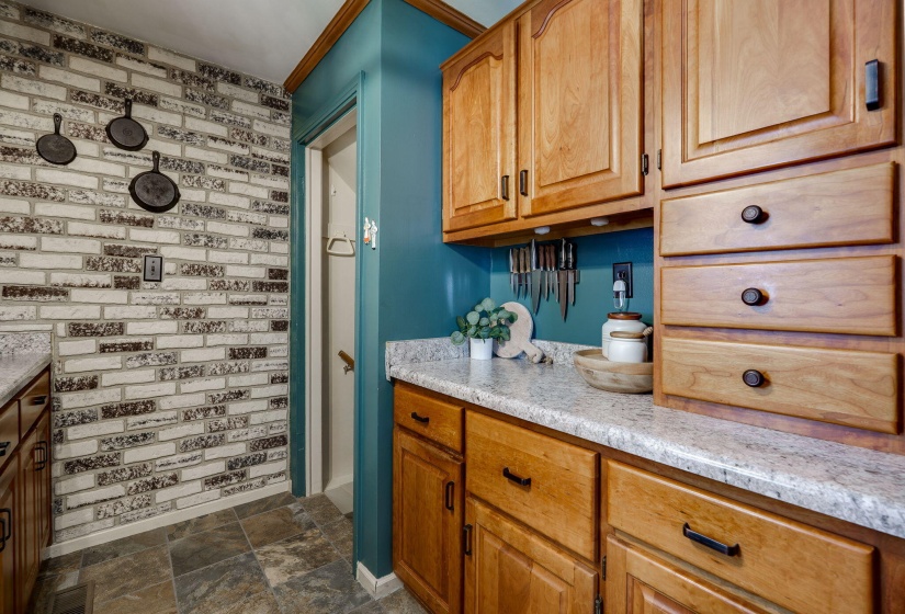 20-web-or-mls-14-sunset-mc-creary-dr