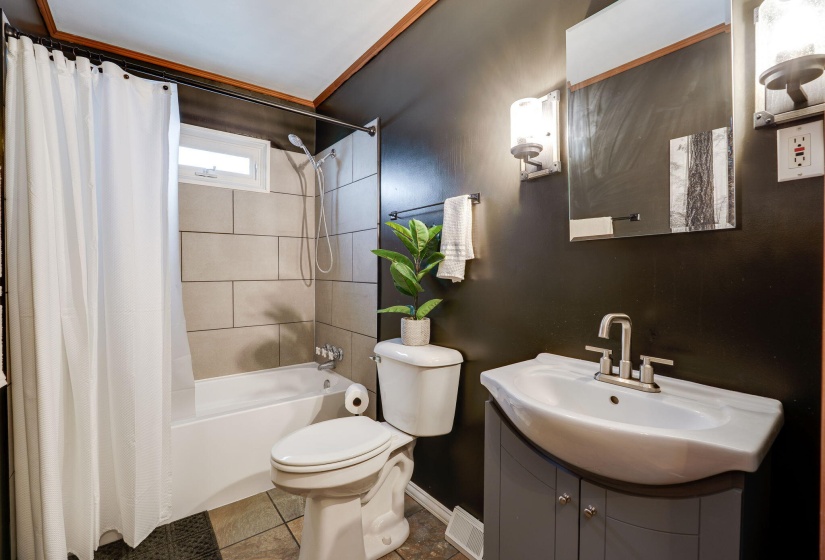 28-web-or-mls-14-sunset-mc-creary-dr