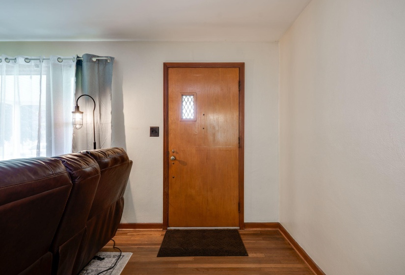 8-web-or-mls-14-sunset-mc-creary-dr