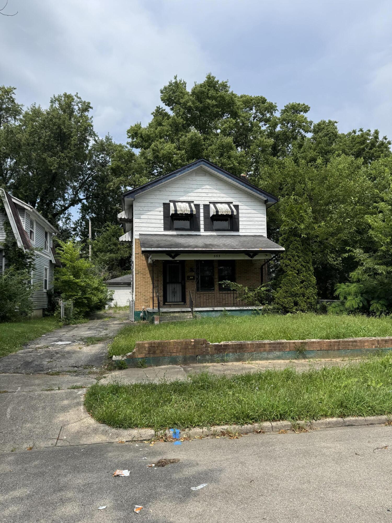 555 Cedarhurst Avenue, Dayton, Ohio 45402