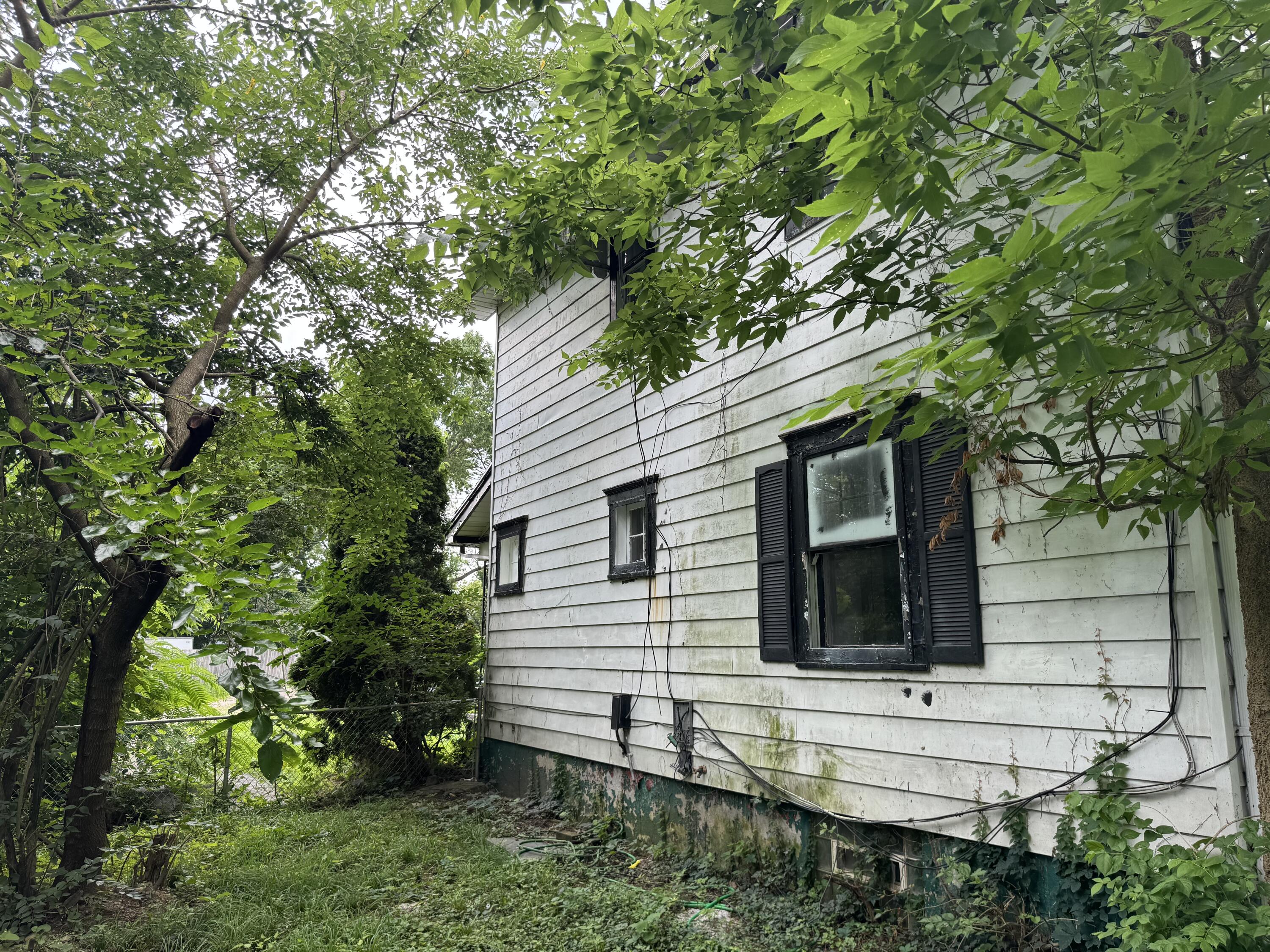 555 Cedarhurst Avenue, Dayton, Ohio 45402