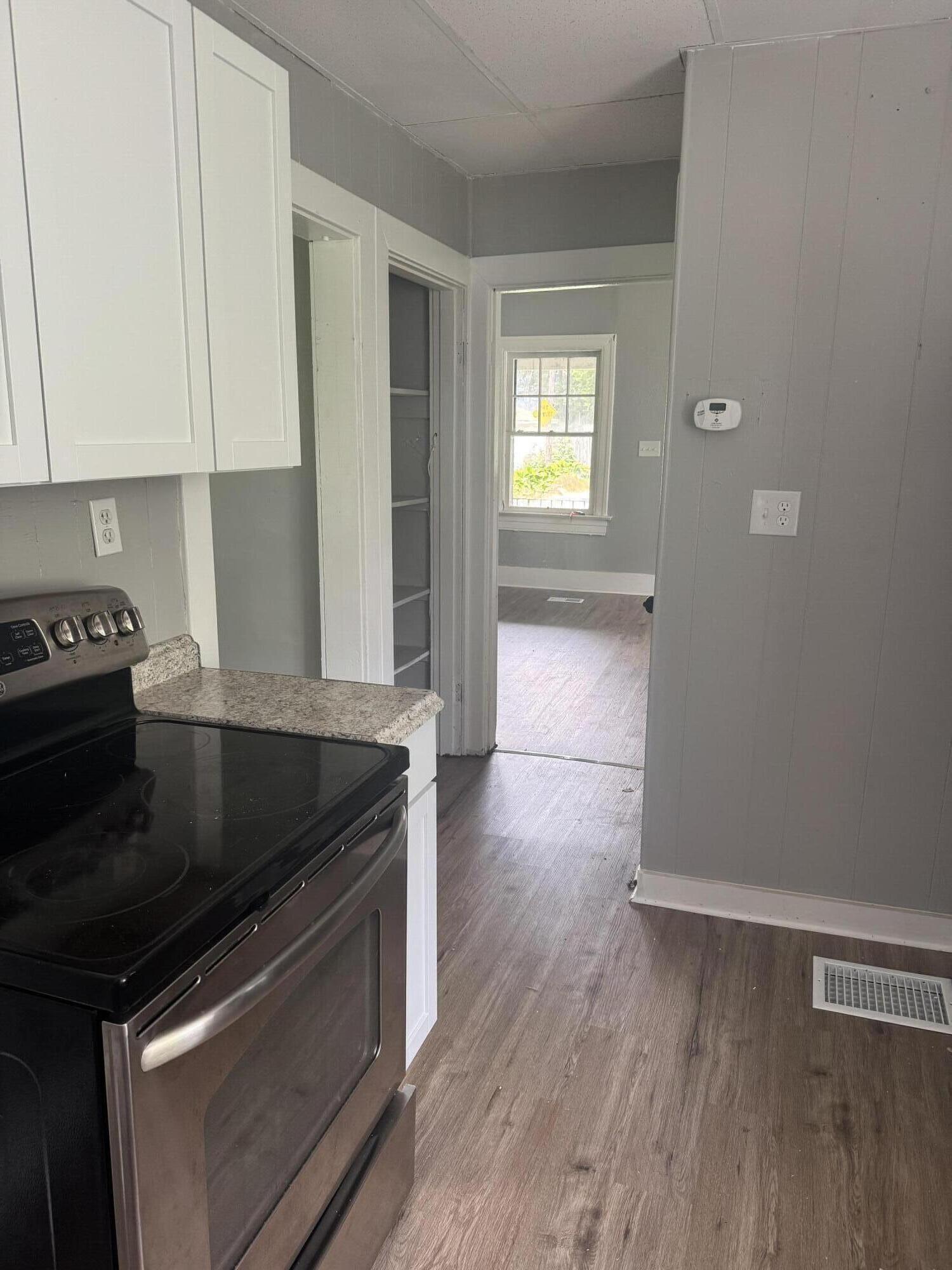 555 Cedarhurst Avenue, Dayton, Ohio 45402