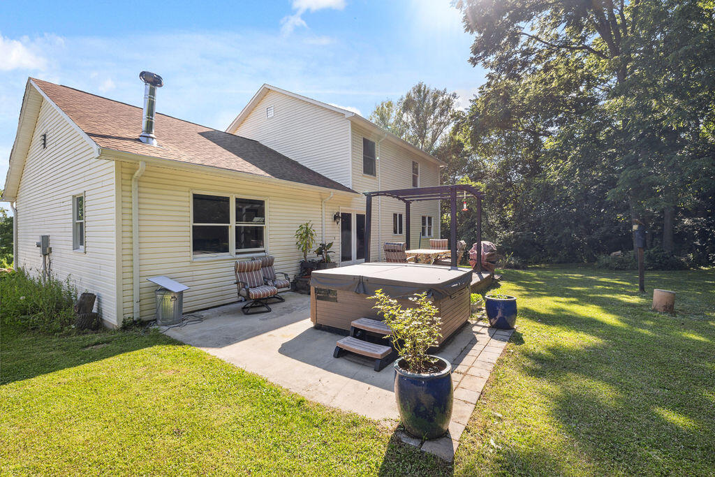 7664 Zimmerman Road, Saint Paris, Ohio 43072