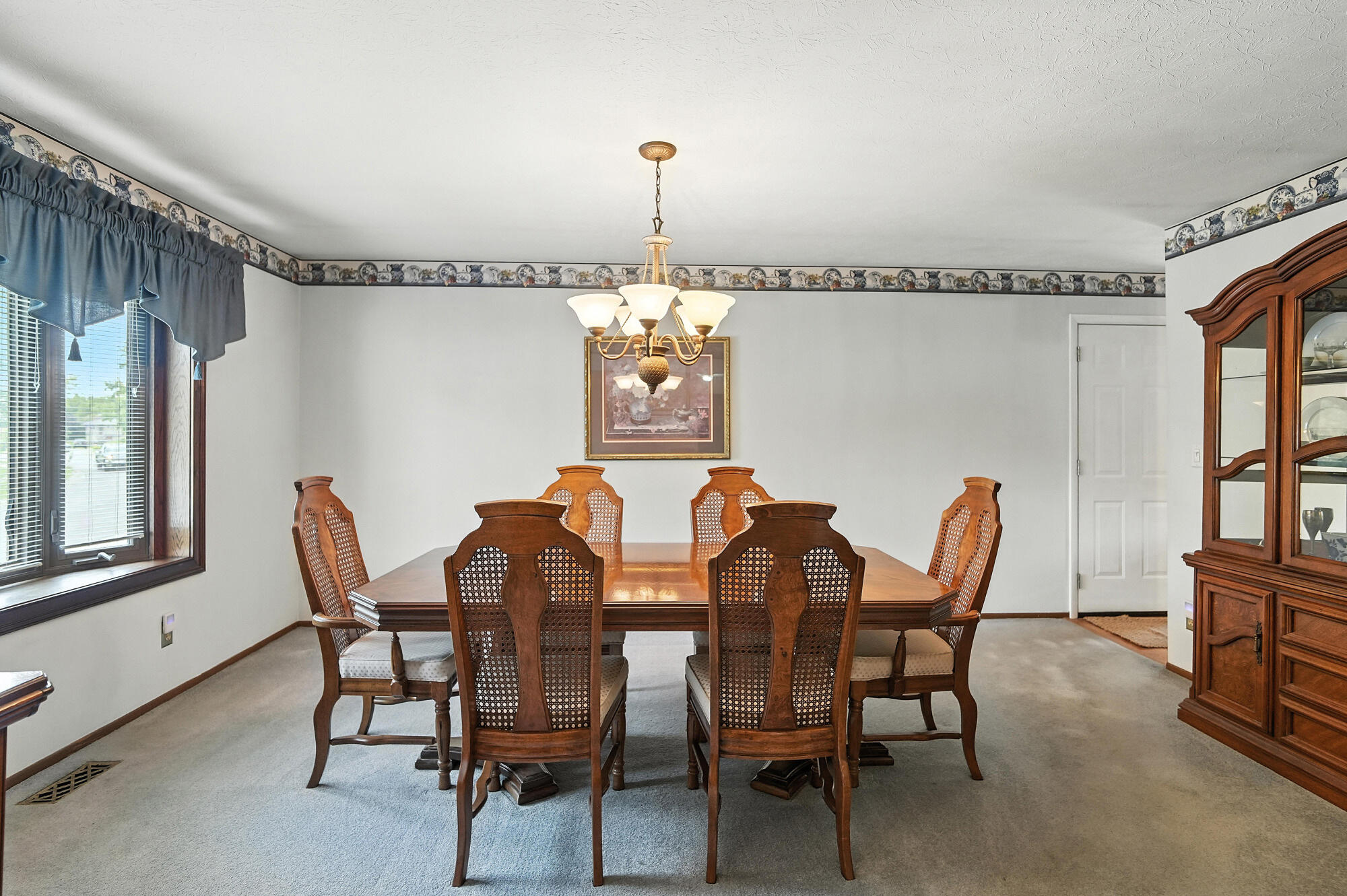 825 Merry John Drive, Miamisburg, Ohio 45342
