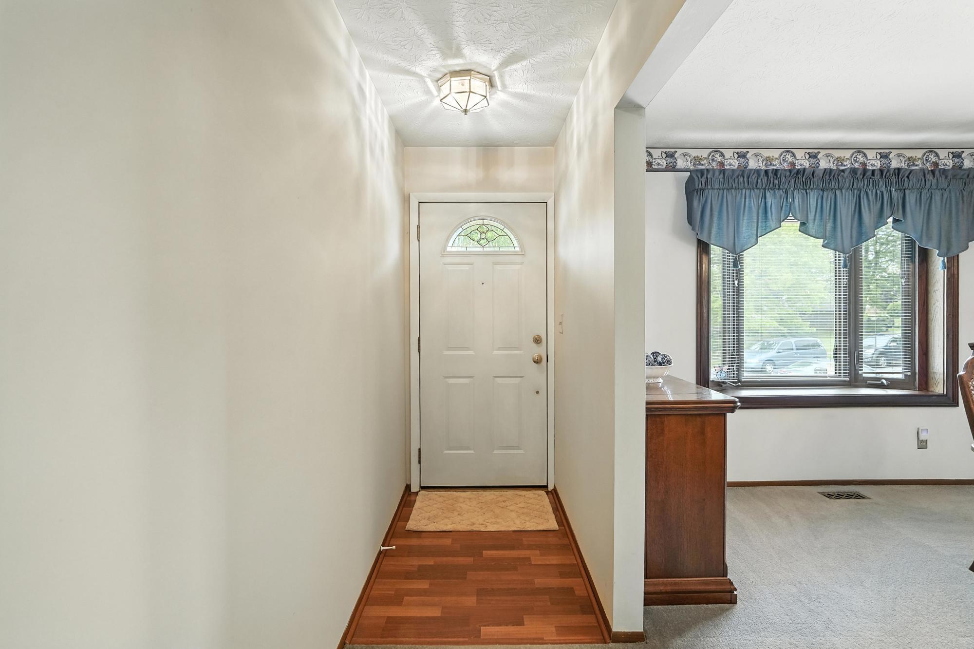 825 Merry John Drive, Miamisburg, Ohio 45342