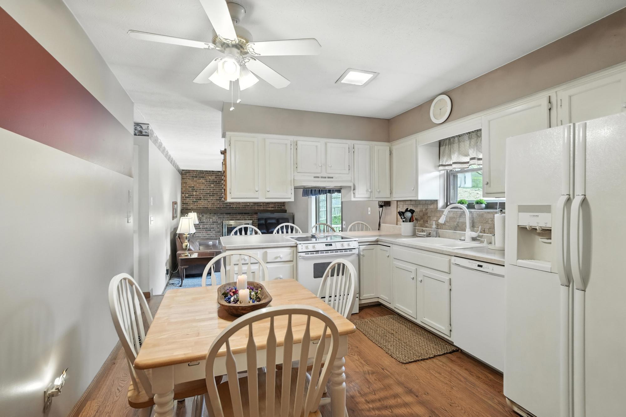 825 Merry John Drive, Miamisburg, Ohio 45342
