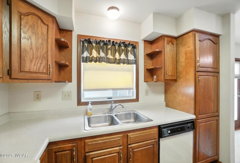 402 Mechanic Street, Wapakoneta, Ohio, 3 Bedrooms Bedrooms, ,2 BathroomsBathrooms,Residential,For Sale,Mechanic,307748