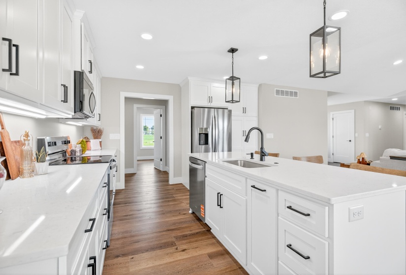 102 Camdyn, Anna-18