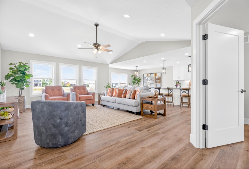 102 Camdyn, Anna-8