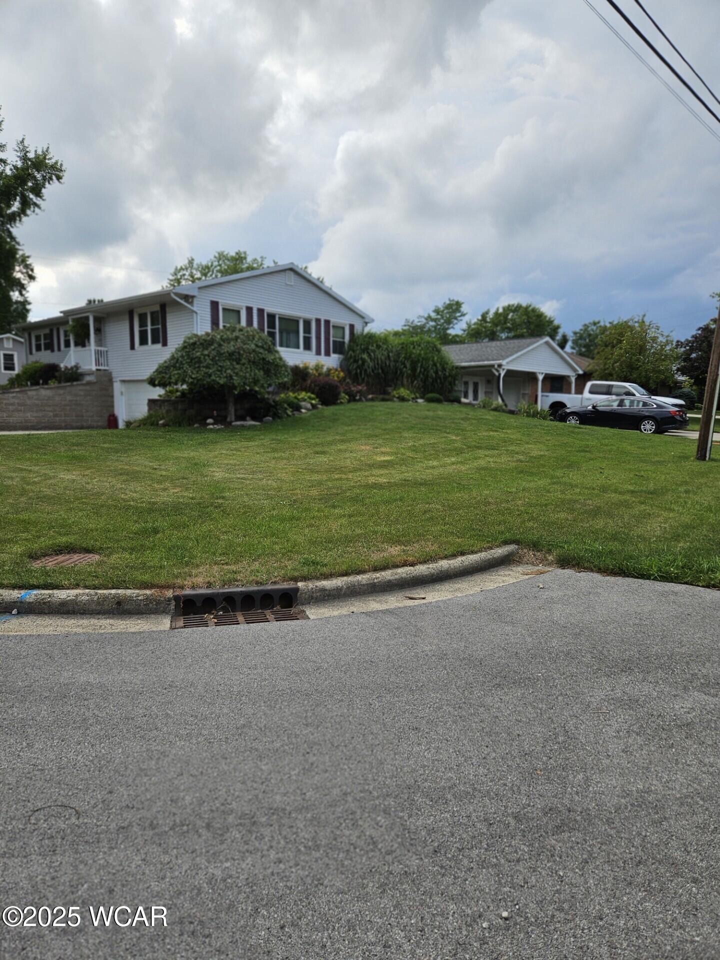 215 Hillcrest Drive, Bluffton, Ohio