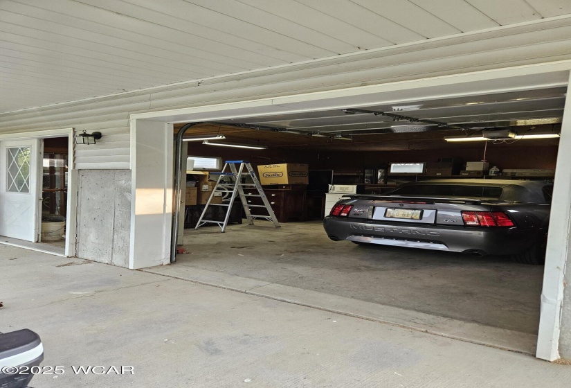 Bonus garage!