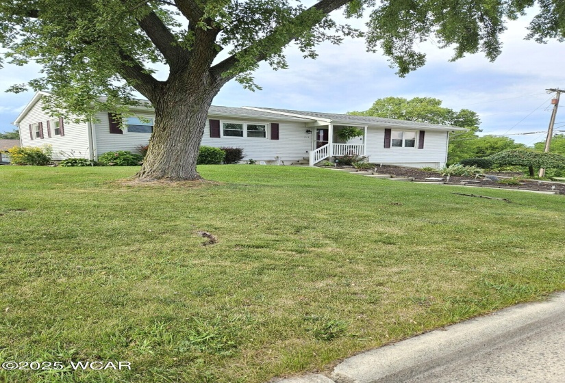 215 Hillcrest Drive, Bluffton, Ohio, 3 Bedrooms Bedrooms, ,2 BathroomsBathrooms,Residential,For Sale,Hillcrest,307815