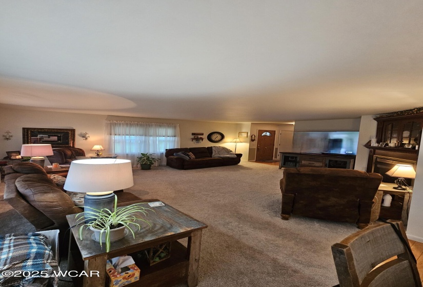 215 Hillcrest Drive, Bluffton, Ohio, 3 Bedrooms Bedrooms, ,2 BathroomsBathrooms,Residential,For Sale,Hillcrest,307815
