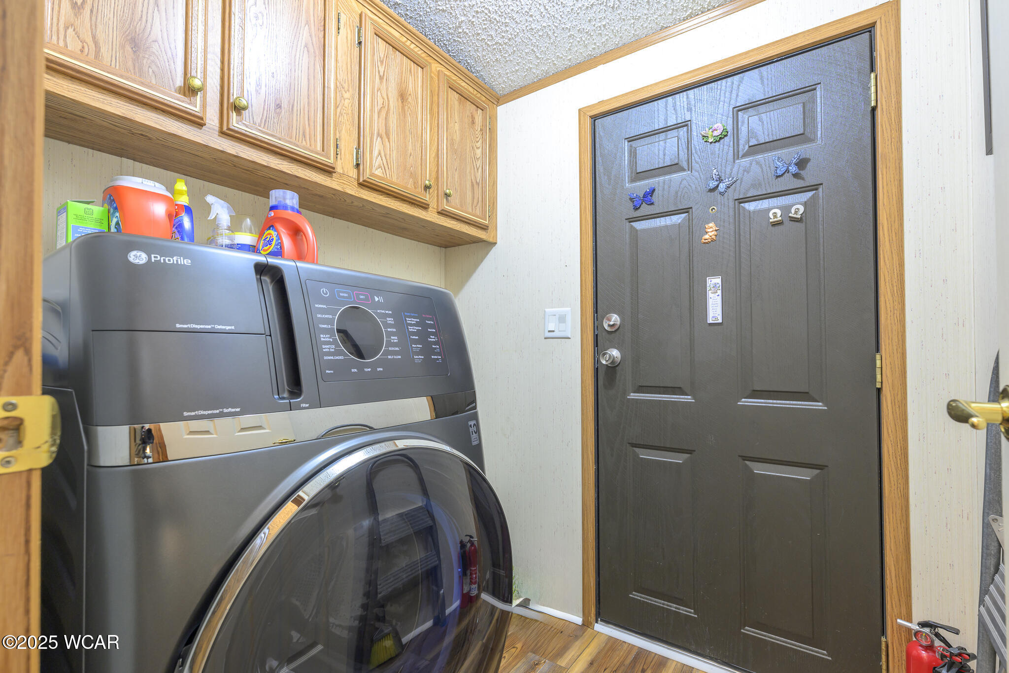 10925 Pine Circle, Lakeview, Ohio