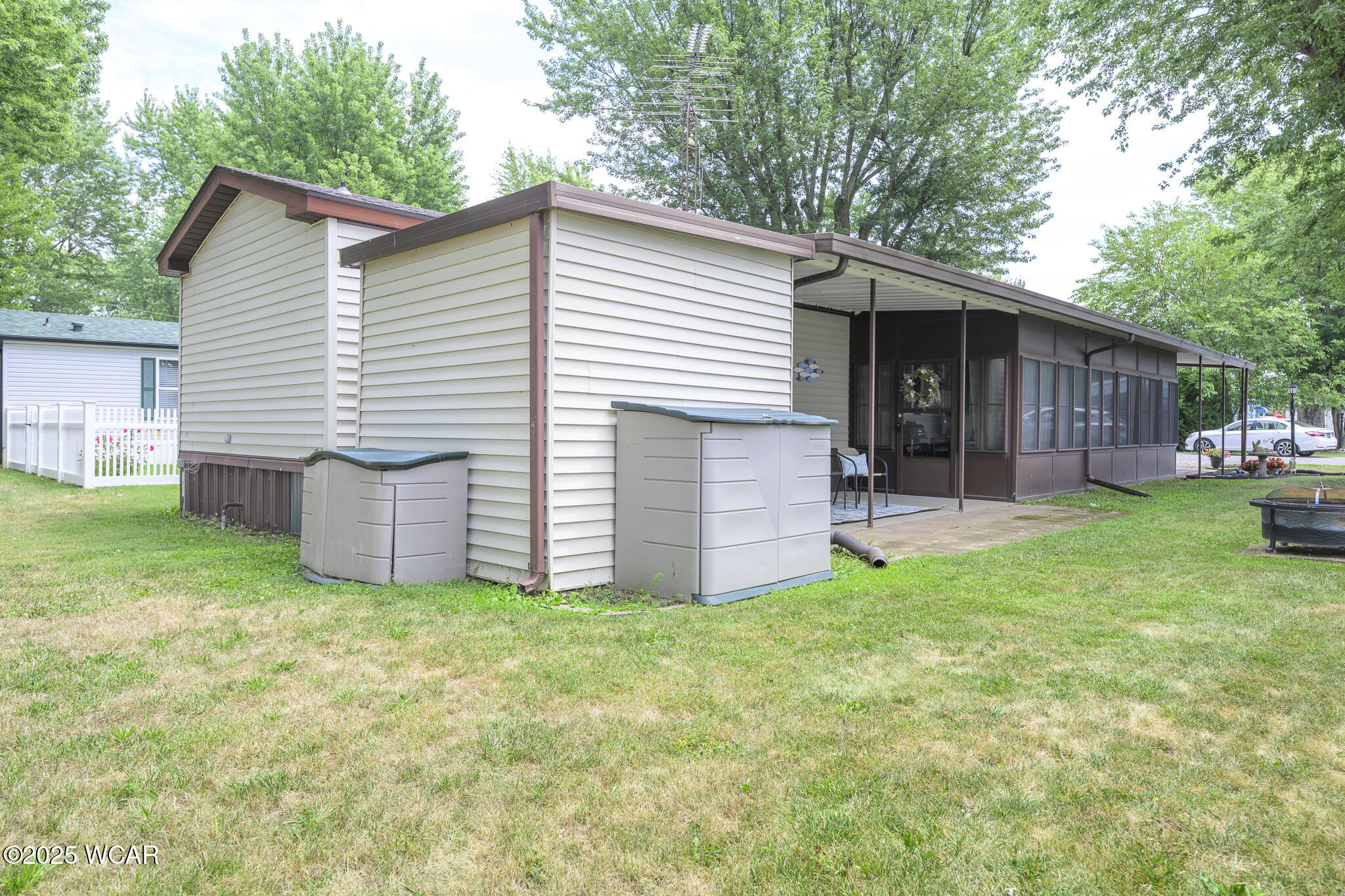 10925 Pine Circle, Lakeview, Ohio
