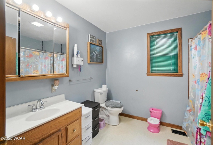 650 6th Street, Delphos, Ohio, 4 Bedrooms Bedrooms, ,1 BathroomBathrooms,Residential,For Sale,6th,307818