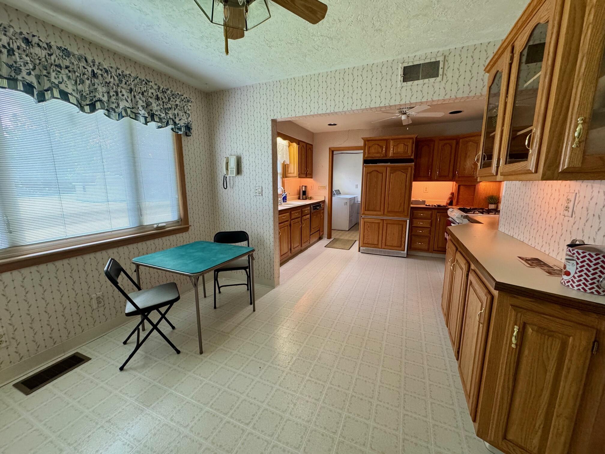 3412 Hedgely Road, Springfield, Ohio 45506