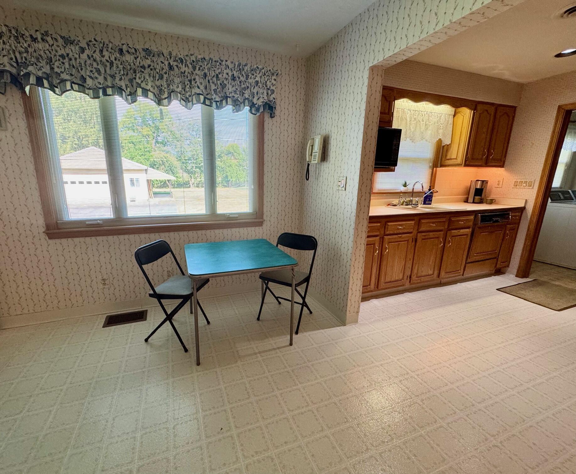 3412 Hedgely Road, Springfield, Ohio 45506