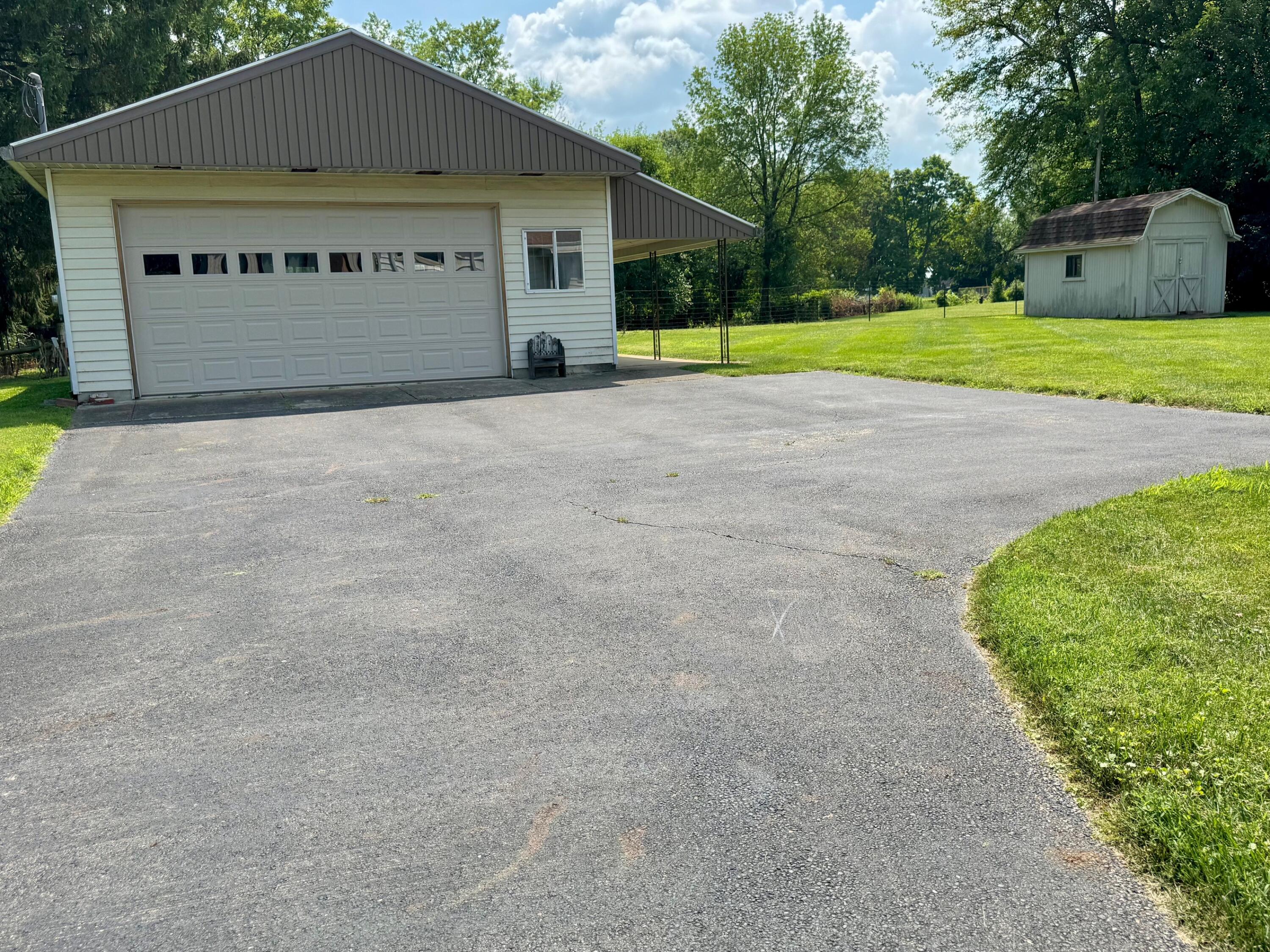 3412 Hedgely Road, Springfield, Ohio 45506