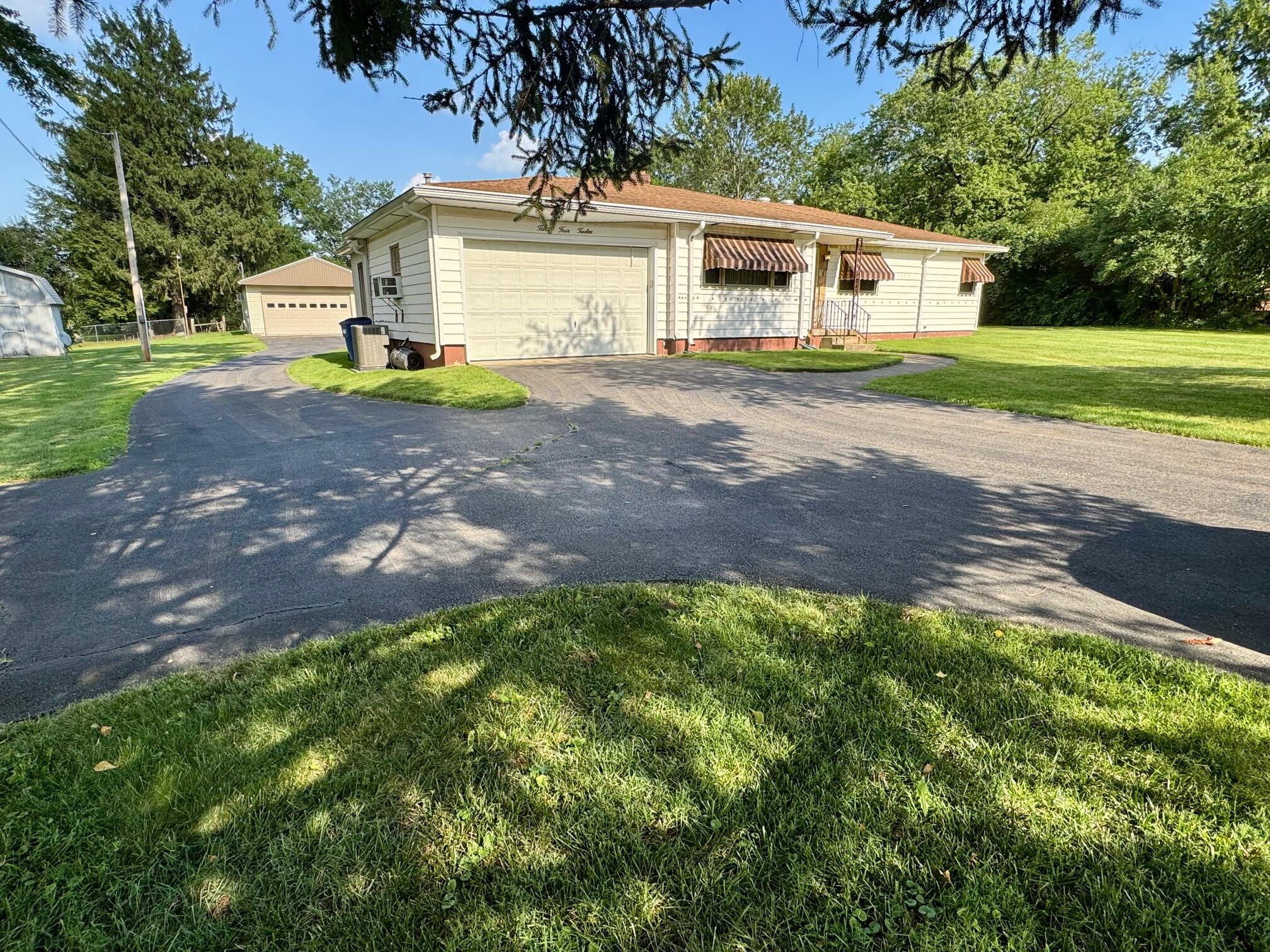 3412 Hedgely Road, Springfield, Ohio 45506