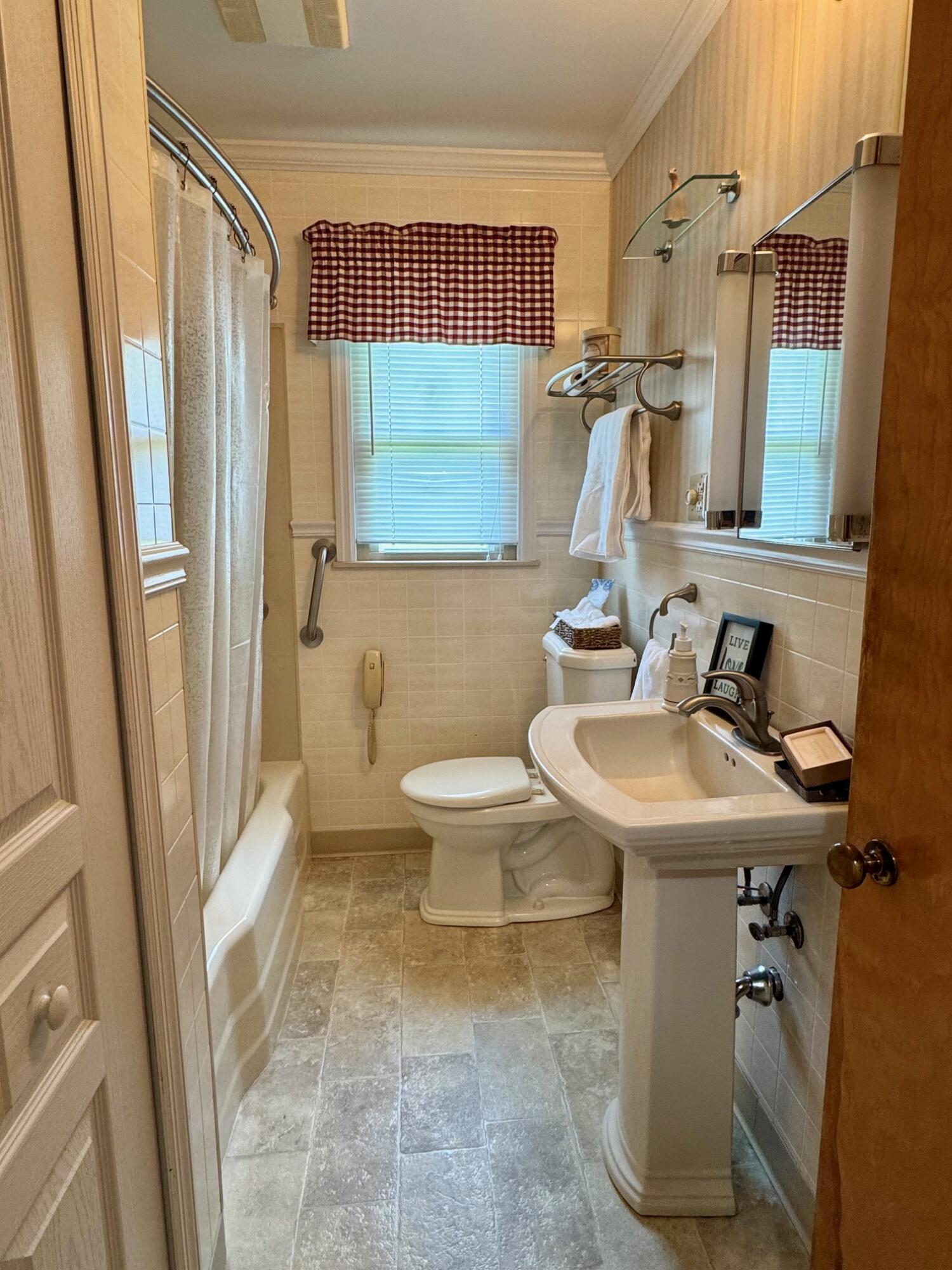 3412 Hedgely Road, Springfield, Ohio 45506