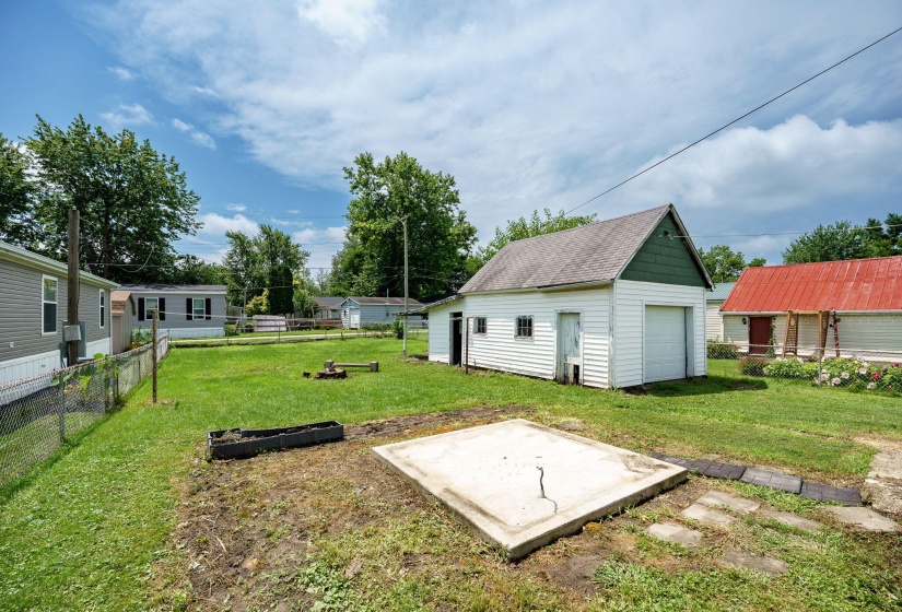 33-web-or-mls-315-e-jamestown-st