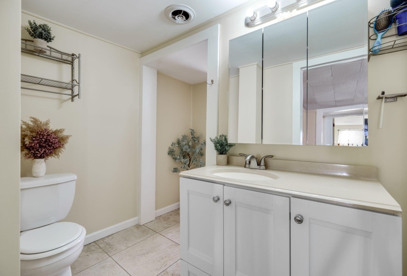 8-web-or-mls-315-e-jamestown-st