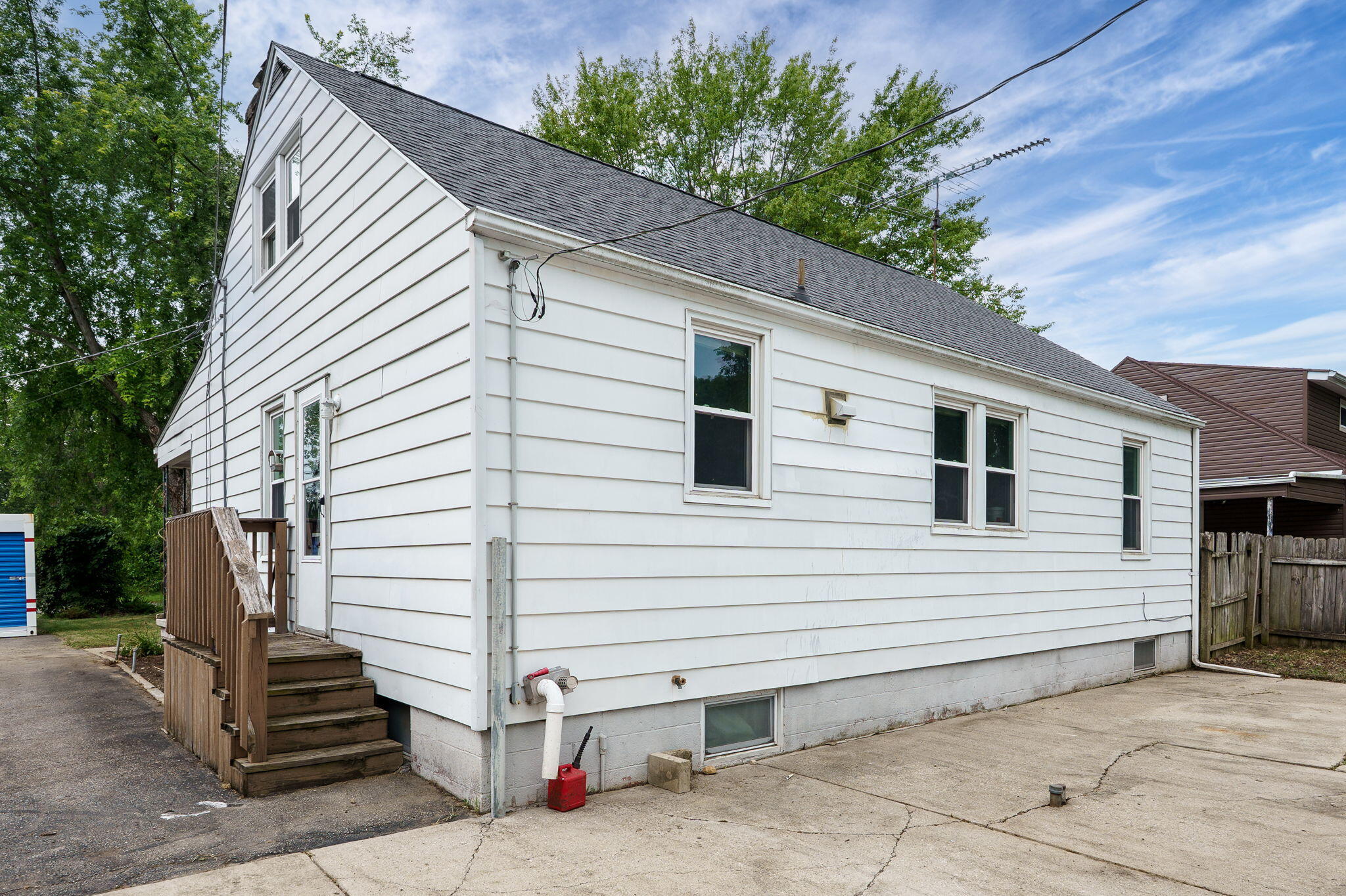 18 Sunset Drive, Medway, Ohio 45341