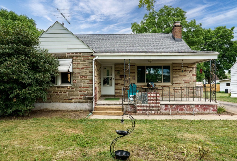 2-web-or-mls-18-sunset-mc-creary-dr