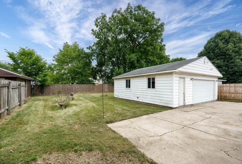 33-web-or-mls-18-sunset-mc-creary-dr