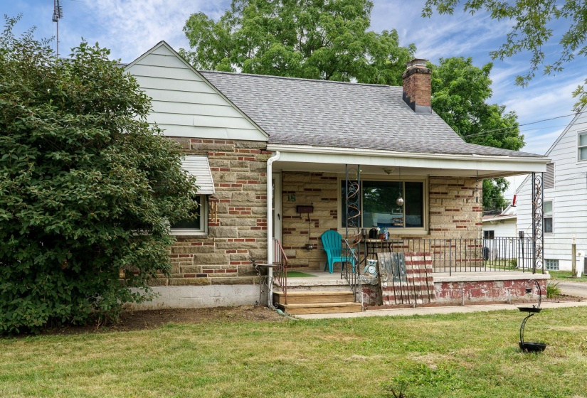 3-web-or-mls-18-sunset-mc-creary-dr