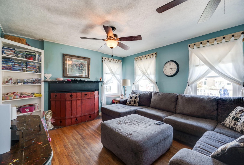 11-web-or-mls-439-lawnview-ave
