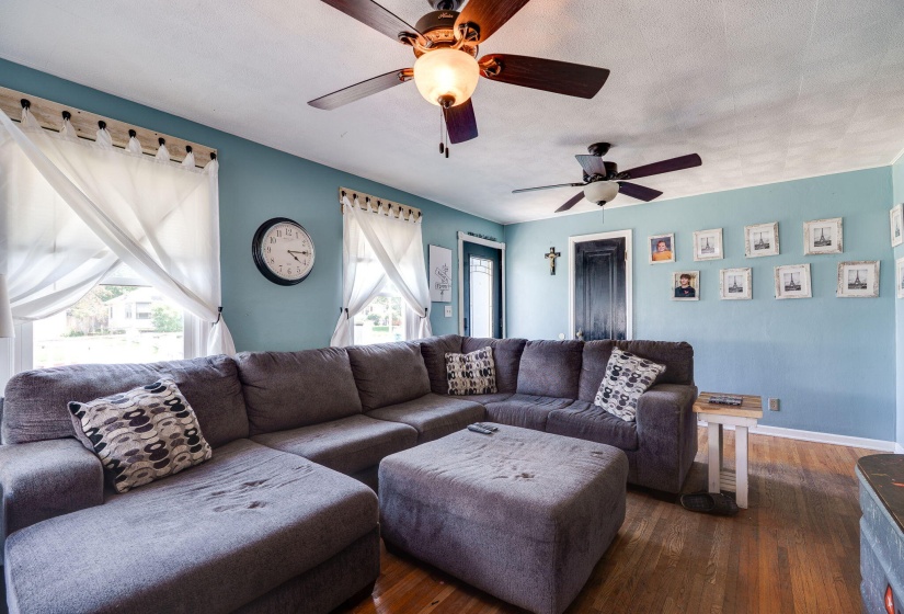 12-web-or-mls-439-lawnview-ave