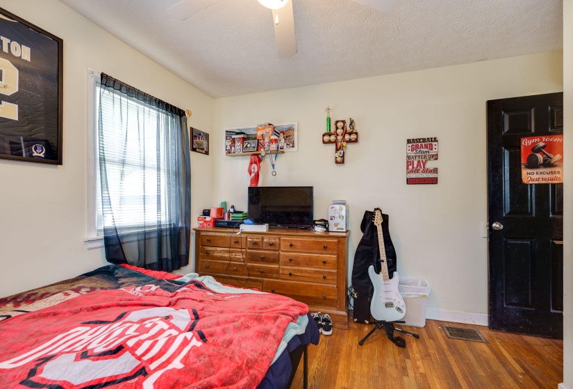 29-web-or-mls-439-lawnview-ave