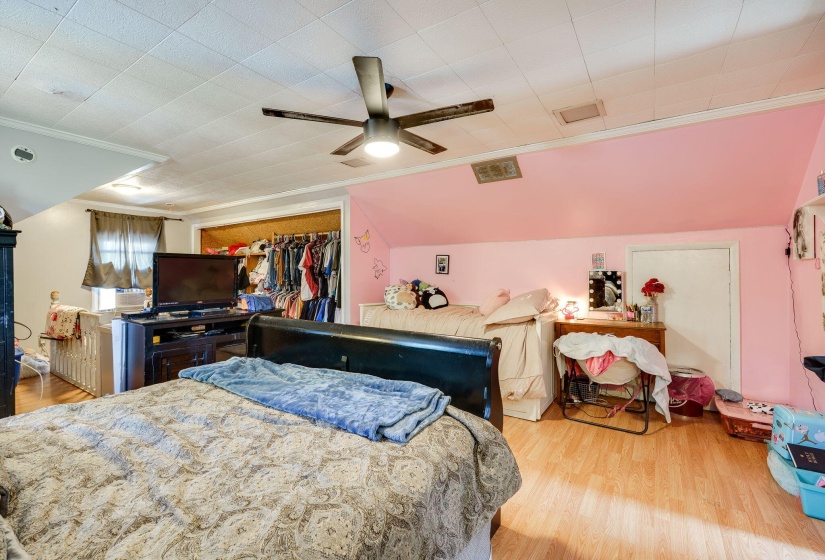 36-web-or-mls-439-lawnview-ave