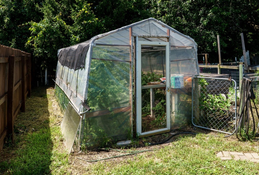 56-web-or-mls-439-lawnview-ave