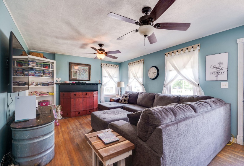 9-web-or-mls-439-lawnview-ave