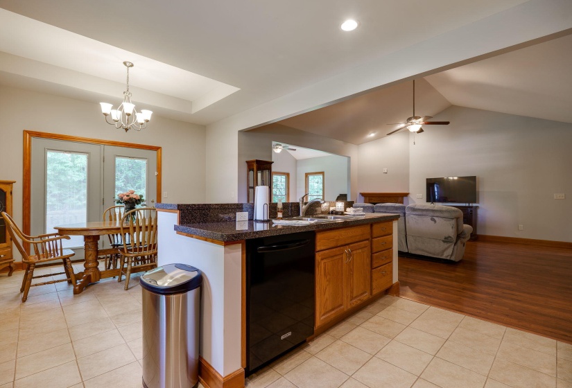 29-web-or-mls-106-rebecca-cir