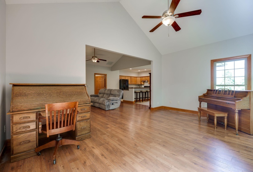 23-web-or-mls-106-rebecca-cir