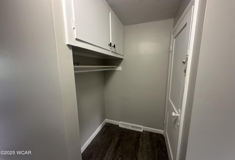 666 Dewey Avenue, Lima, Ohio, 2 Bedrooms Bedrooms, ,2 BathroomsBathrooms,Residential,For Sale,Dewey,307828