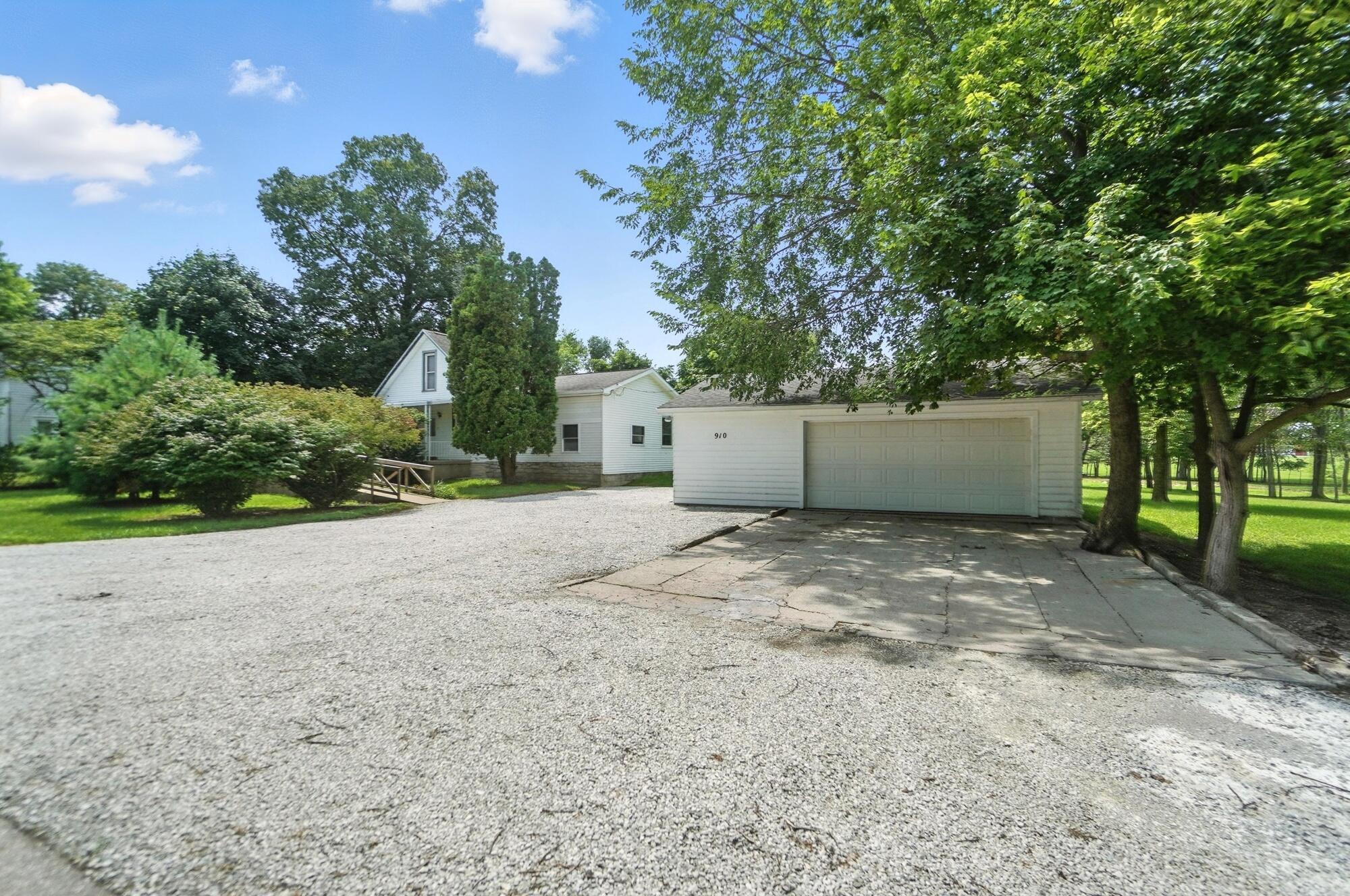 910 Alcony-Conover Road, Troy, Ohio 45373