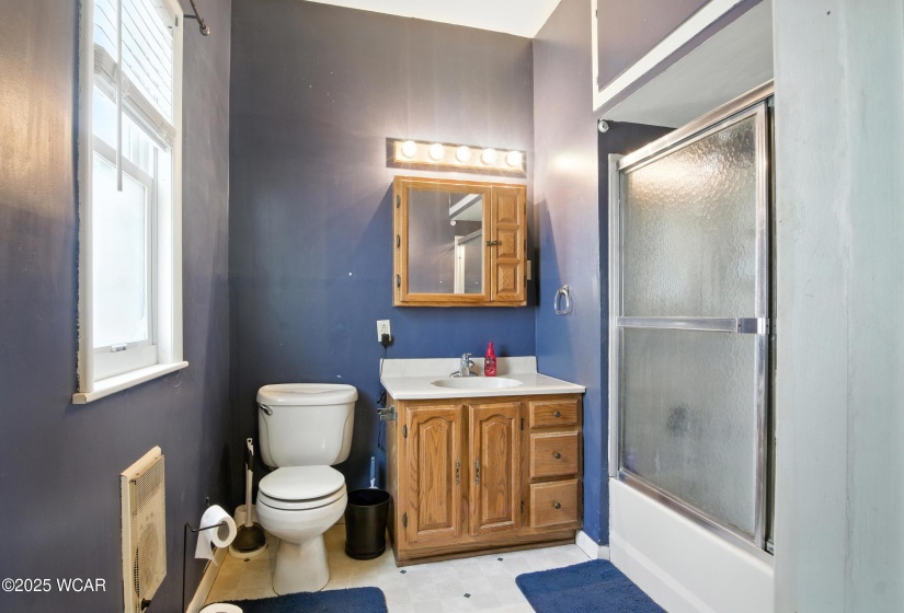 668 Washington Street, Van Wert, Ohio, 3 Bedrooms Bedrooms, ,1 BathroomBathrooms,Residential,For Sale,Washington,307839