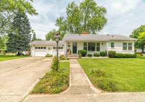 120 Pinehurst Street, Sidney, Ohio 45365, 2 Bedrooms Bedrooms, ,1 BathroomBathrooms,Residential,For Sale,Pinehurst,1040417