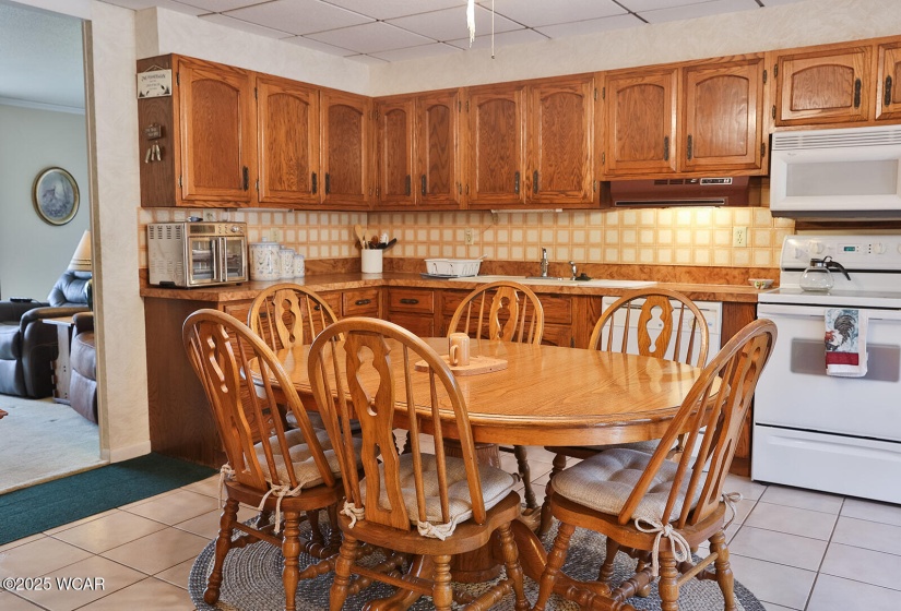728 Meadowbrook Dr Drive, Lima, Ohio, 3 Bedrooms Bedrooms, ,1 BathroomBathrooms,Residential,For Sale,Meadowbrook Dr,307857