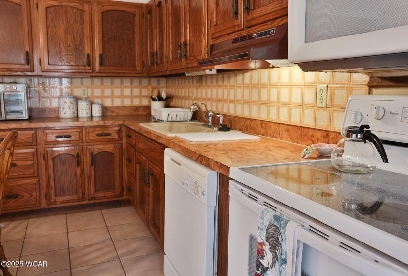 728 Meadowbrook Dr Drive, Lima, Ohio, 3 Bedrooms Bedrooms, ,1 BathroomBathrooms,Residential,For Sale,Meadowbrook Dr,307857