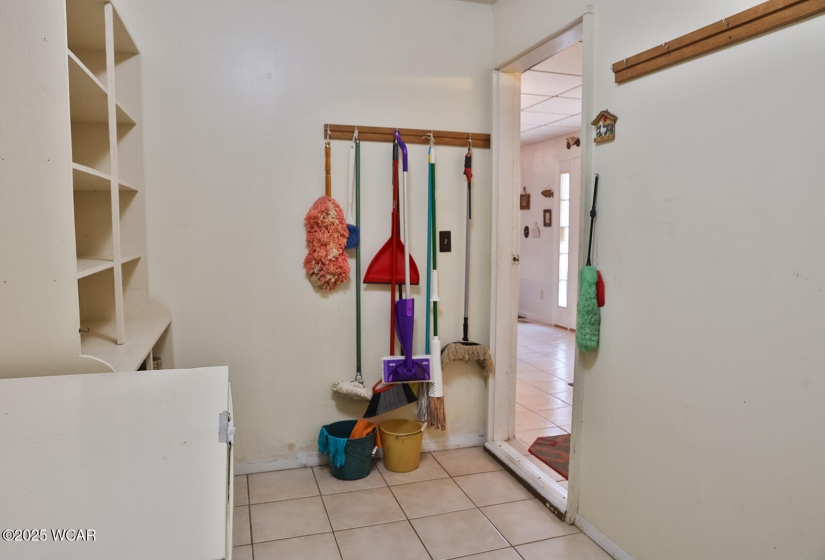 728 Meadowbrook Dr Drive, Lima, Ohio, 3 Bedrooms Bedrooms, ,1 BathroomBathrooms,Residential,For Sale,Meadowbrook Dr,307857