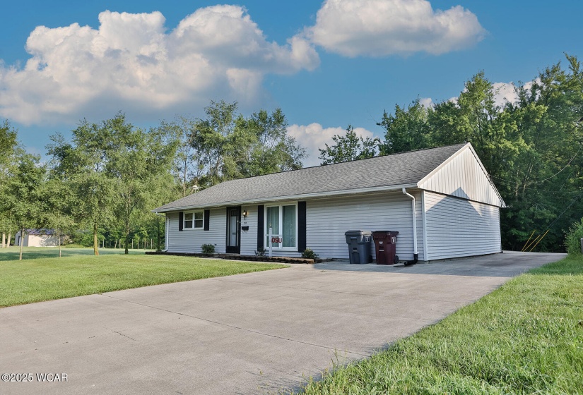 728 Meadowbrook Dr Drive, Lima, Ohio, 3 Bedrooms Bedrooms, ,1 BathroomBathrooms,Residential,For Sale,Meadowbrook Dr,307857
