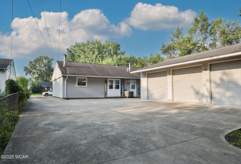 728 Meadowbrook Dr Drive, Lima, Ohio, 3 Bedrooms Bedrooms, ,1 BathroomBathrooms,Residential,For Sale,Meadowbrook Dr,307857